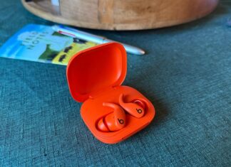 Tai nghe Beats Powerbeats Fit (Ảnh: Internet)