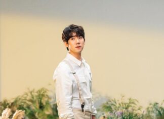 Gia đình Yoo Yeon Seok có ít nhất hai người giữ chức danh giáo sư — bố anh trong lĩnh vực kỹ thuật và anh trai cả trong ngành toán học — cho thấy truyền thống học thuật mạnh mẽ đã ảnh hưởng sâu sắc đến tư duy và cách sống của nam diễn viên (Ảnh: Internet)