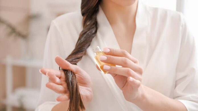 Dầu hạnh nhân phù hợp với hầu hết mọi loại tóc