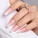 7 form móng tay phổ biến nhất hiện nay: Bạn phù hợp với kiểu nào? 7 form móng tay phổ biến nhất hiện nay Móng quan tài hay giày ballet