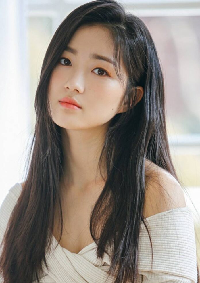 Sự xuất hiện của Kim Hye-yoon