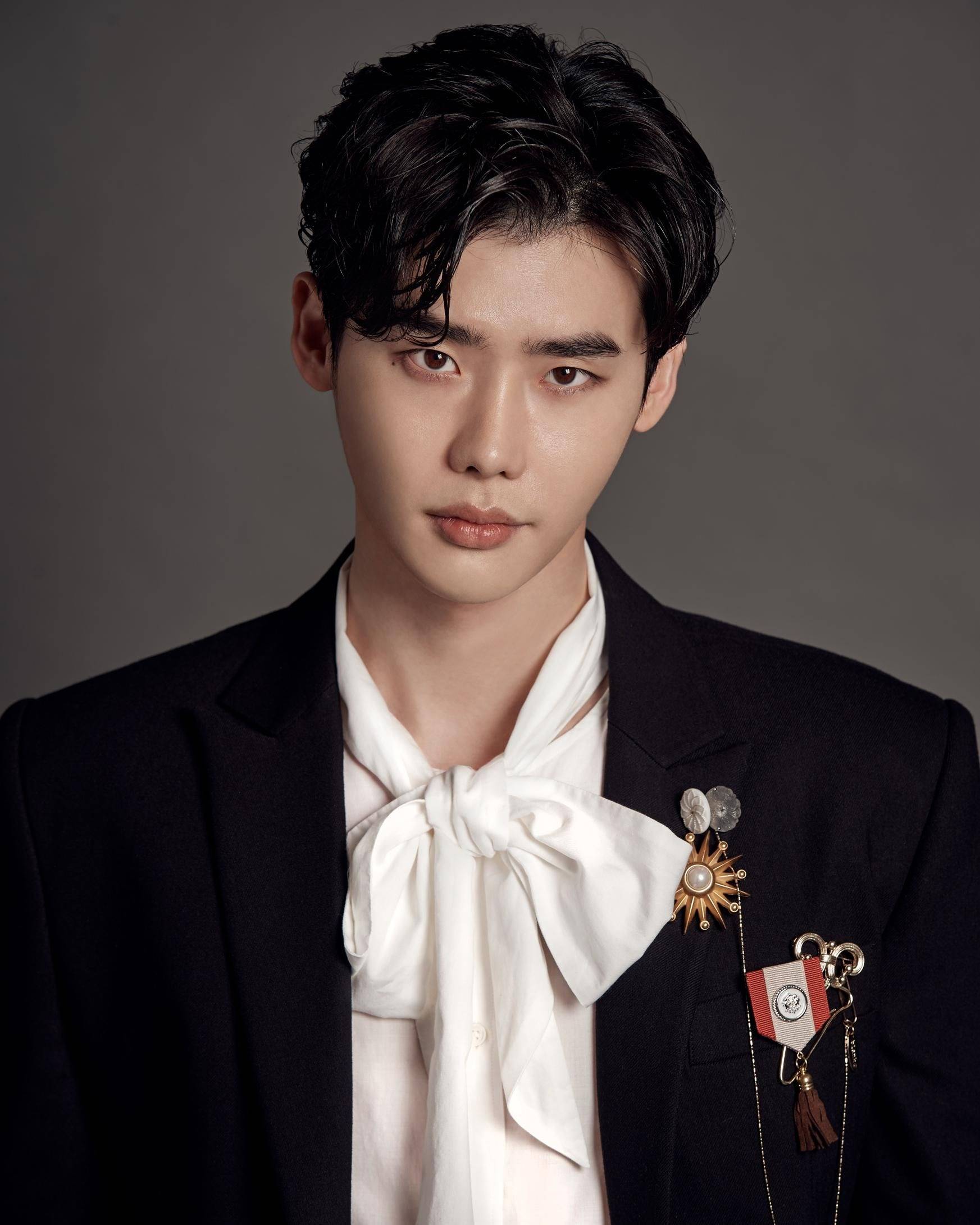 Lee Jong-suk hủy buổi họp fan tại Philippines vì lý do bất khả kháng: “An toàn là trên hết”