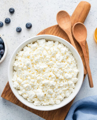 9 lợi ích tuyệt vời của phô mai cottage đối với sức khỏe 9 lợi ích tuyệt vời của phô mai cottage đối với sức khỏe Chỉnh sửa