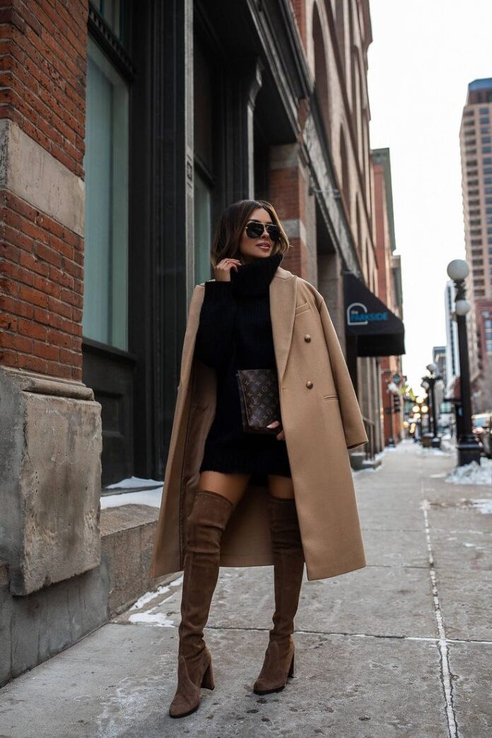 Váy cổ lọ kết hợp bốt cao cổ