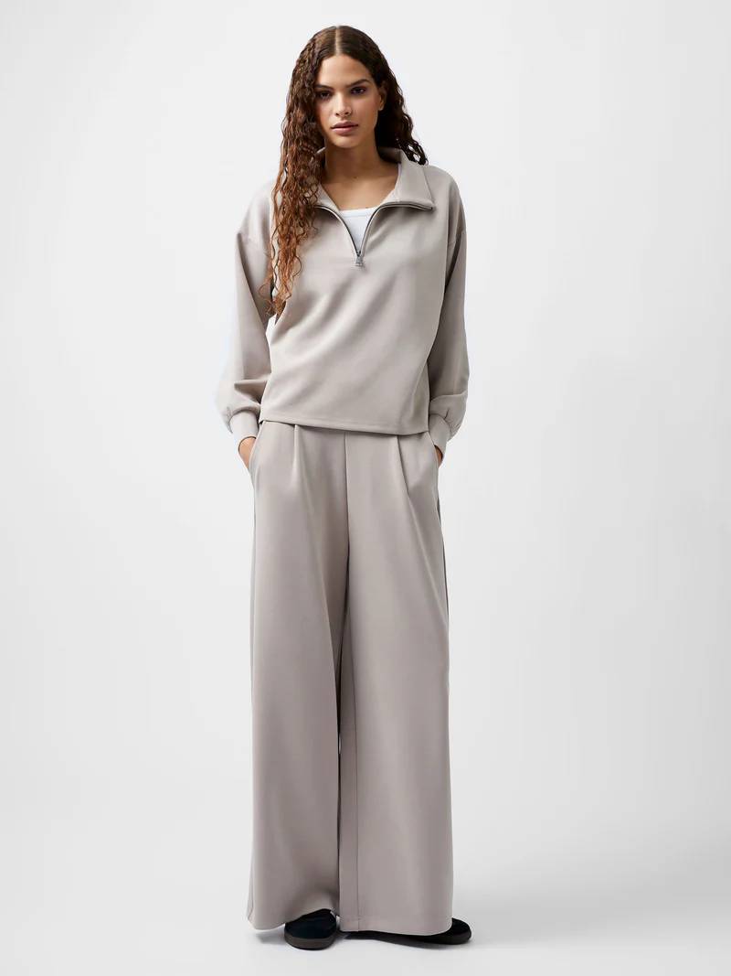 Áo len cài khóa nửa phối cùng quần ống rộng