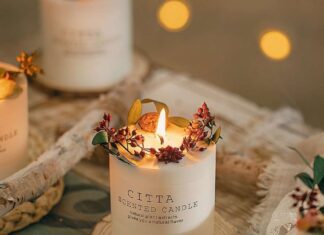 Gợi ý 10+ món quà Giáng Sinh ý nghĩa và tiện dụng dành tặng cho những người thân yêu Nến thơm là món quà không chỉ đẹp mắt mà còn giúp tạo nên không gian thư giãn đúng chất mùa lễ hội