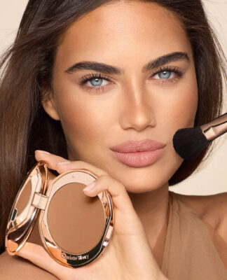 7 lỗi trang điểm khiến khuôn mặt trông to hơn và cách khắc phục 7 lỗi trang điểm khiến khuôn mặt trông to hơn và cách khắc phục