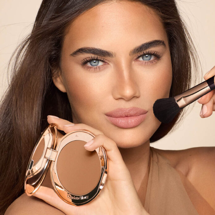 Đánh bronzer quá thấp và rộng