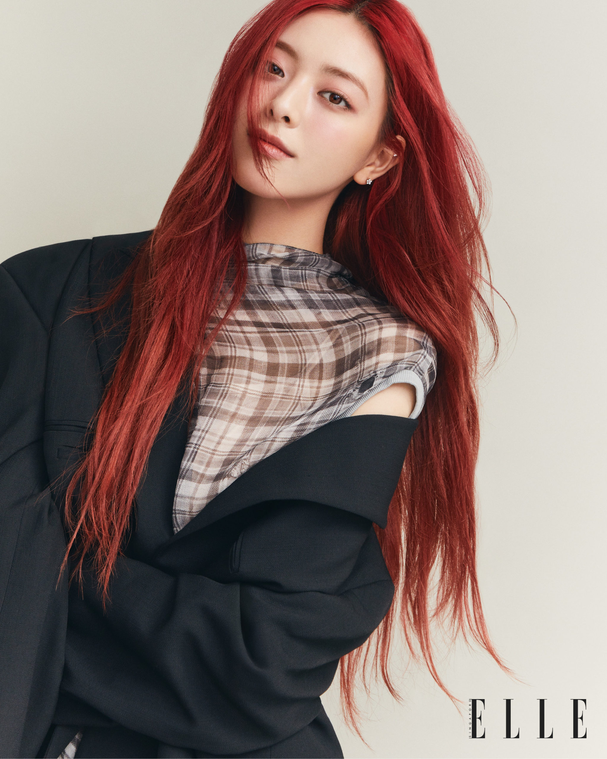 Yuna đang chứng minh rằng cô không chỉ sở hữu ngoại hình phù hợp với màn ảnh, mà còn có tinh thần cầu tiến, nghiêm túc với diễn xuất (Ảnh: Internet)