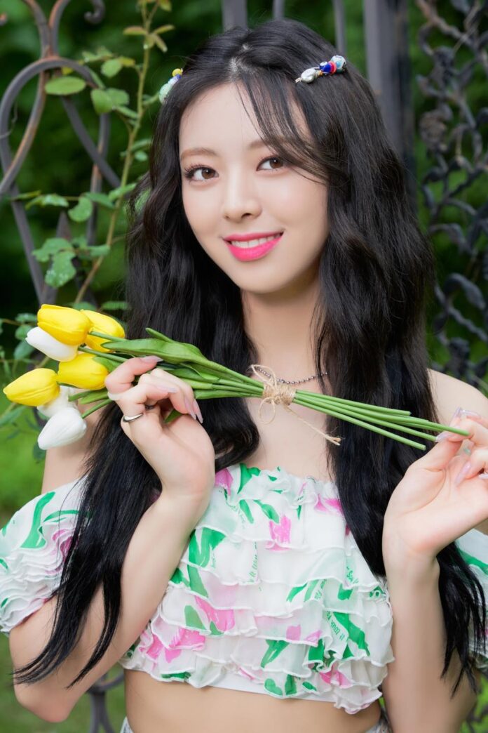 Việc liên tiếp xuất hiện trong hai dự án truyền hình lớn của tvN cho thấy sự tin tưởng của giới làm phim dành cho Yuna cũng như phản ánh khả năng mở rộng sự nghiệp sang lĩnh vực diễn xuất của cô đang được đánh giá rất cao