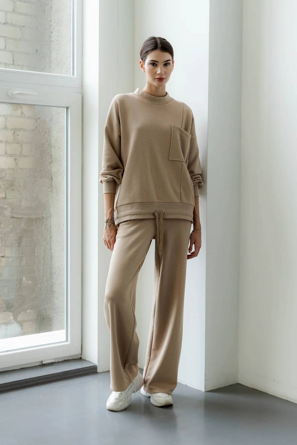 Bộ đồ len luôn là lựa chọn hoàn hảo để mở đầu mùa đông, khi bạn muốn cảm giác mềm mại, thư thái nhưng vẫn chỉn chu