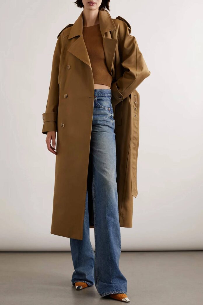 Áo trench coat kết hợp quần áo rời