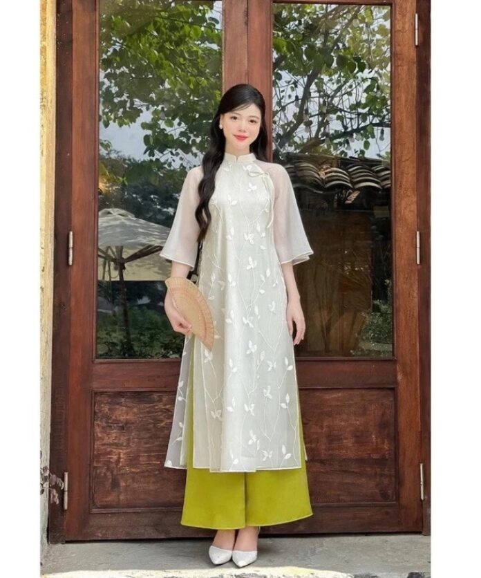 Set áo dài voan tơ cách tân thêu hoa