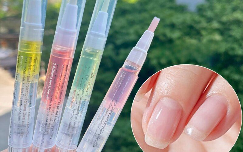 Dưỡng ẩm và bảo vệ móng từ bên ngoài