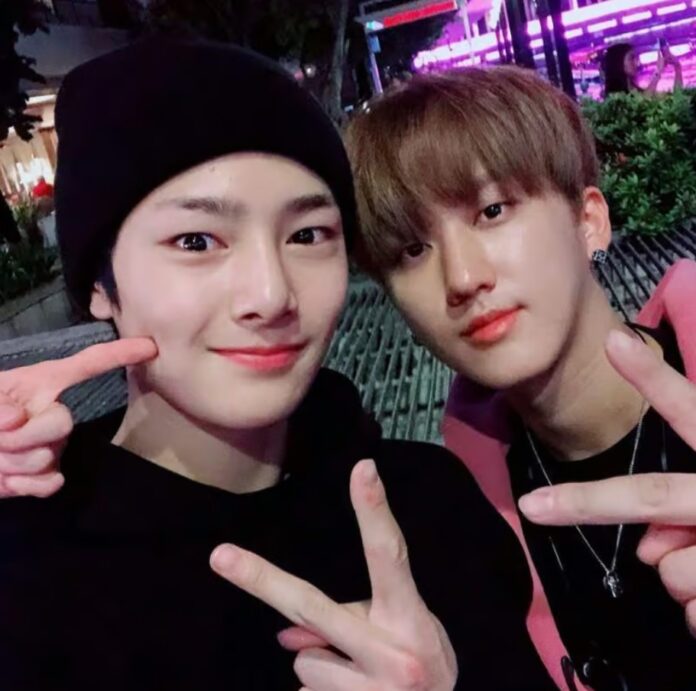 Changbin và I.N của Stray Kids thể hiện sự đối lập thú vị giữa phong cách “dark” mạnh mẽ và năng lượng tươi sáng, tạo nên một màn kết hợp hài hòa dù khác biệt hoàn toàn về vibe (Ảnh: Internet)