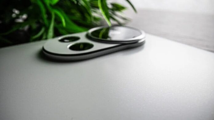 Cận cảnh kết cấu thân máy của MatePad 12 X (Ảnh: Internet)