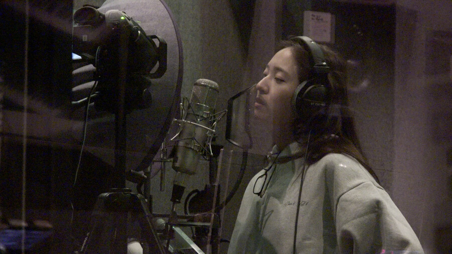 Krystal đang gấp rút chuẩn bị phát hành single “Solitary” (Ảnh: Internet)