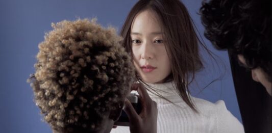 Krystal phát hành single đầu tay sau 16 năm ra mắt (Ảnh: Internet)