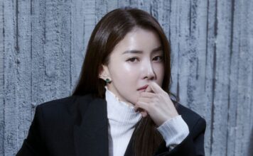 Diễn viên Lee Si-young hạ sinh con gái sau khi ly hôn Diễn viên Lee Si-young hạ sinh con gái sau khi ly hôn (Ảnh: Internet)