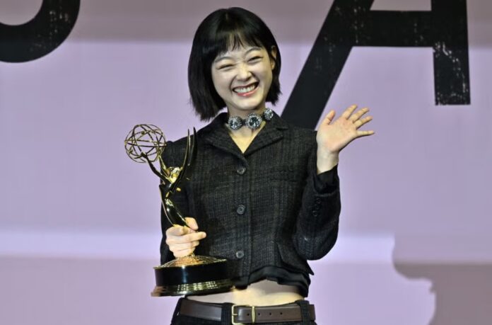 Lee You Mi giảm gần 4 kg cho vai diễn trong "As You Stood By", thể hiện nỗi đau thể chất và tinh thần của nhân vật. Cô chia sẻ rằng cô phải ngủ nhiều để không nghĩ đến thức ăn, nhằm nhập vai trọn vẹn (Ảnh: Internet)