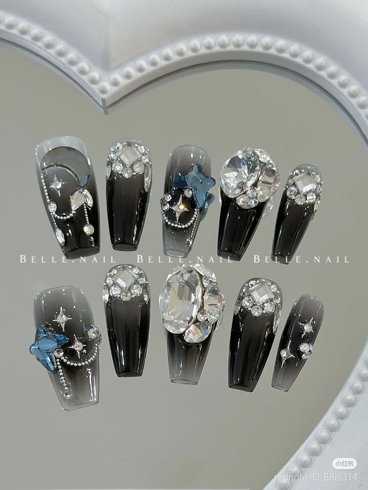 Đính đá cụm và bi chuỗi