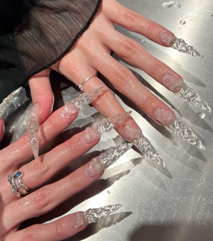 Nail trong suốt hiệu ứng nước