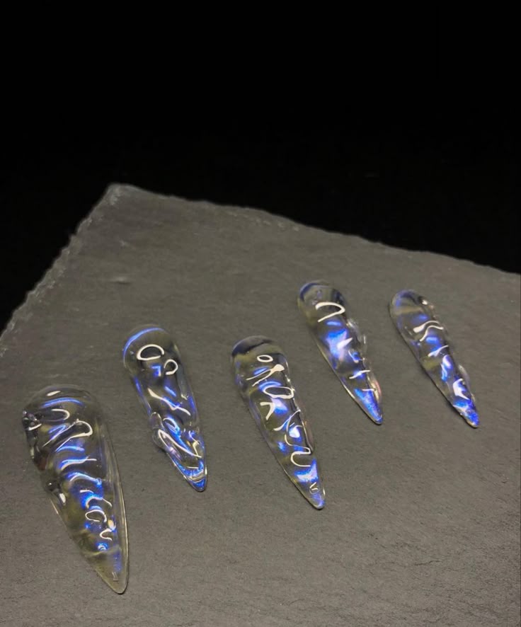 Nail trong tráng gương cực quang