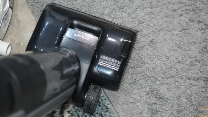 Máy Dreame H15 Pro CarpetFlex hoạt động trên thảm (Ảnh: Internet) Máy Dreame H15 Pro CarpetFlex hoạt động trên thảm (Ảnh: Internet)