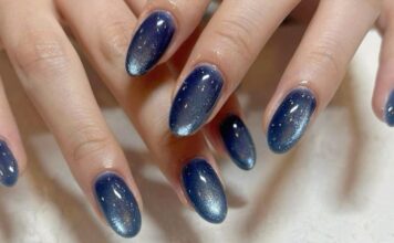 Đổi gió với trend nail màu xanh biển – huyền bí ấn tượng mà lại còn sáng da Homepage