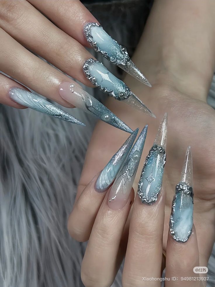 Màu nhẹ nhàng kết hợp nhũ bạc