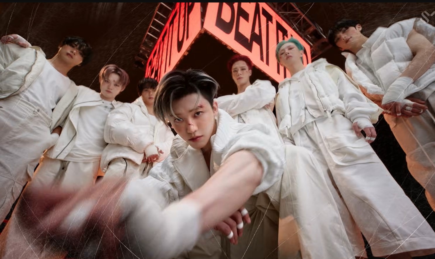 NCT Dream nhận được nhiều lời khen ngợi tích cực từ truyền thông quốc tế (Ảnh: Internet)