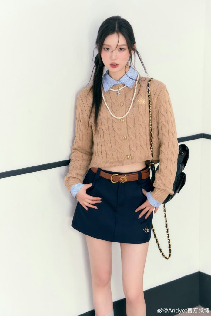 bộ đôi sơ mi và sweater