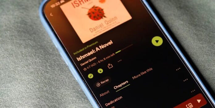 Nghe sách nói trên Spotify (Ảnh: Internet)