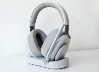 Tai nghe headphone Fractal Design Scape: Thiết kế đẹp tinh tế và âm thanh tuyệt vời cho chơi game Tai nghe Fractal Scape đi kèm với đế sạc cảm ứng tiện dụng (Ảnh: Internet)