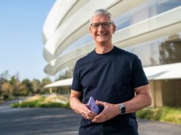 Gurman cho rằng Tim Cook sẽ tiếp tục giữ ghế CEO Apple ít nhất đến năm 2026
