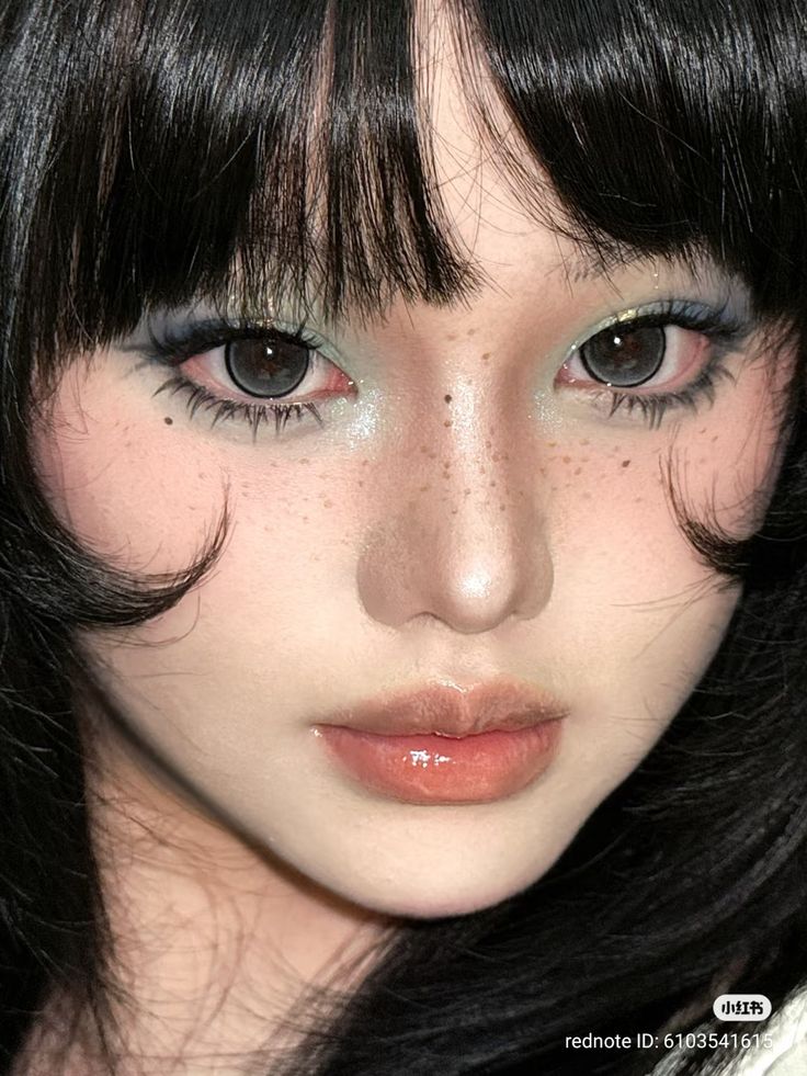 Thích phá cách thì nàng đừng bỏ qua 8 tone trang điểm phong cách Douyin độc đáo này!