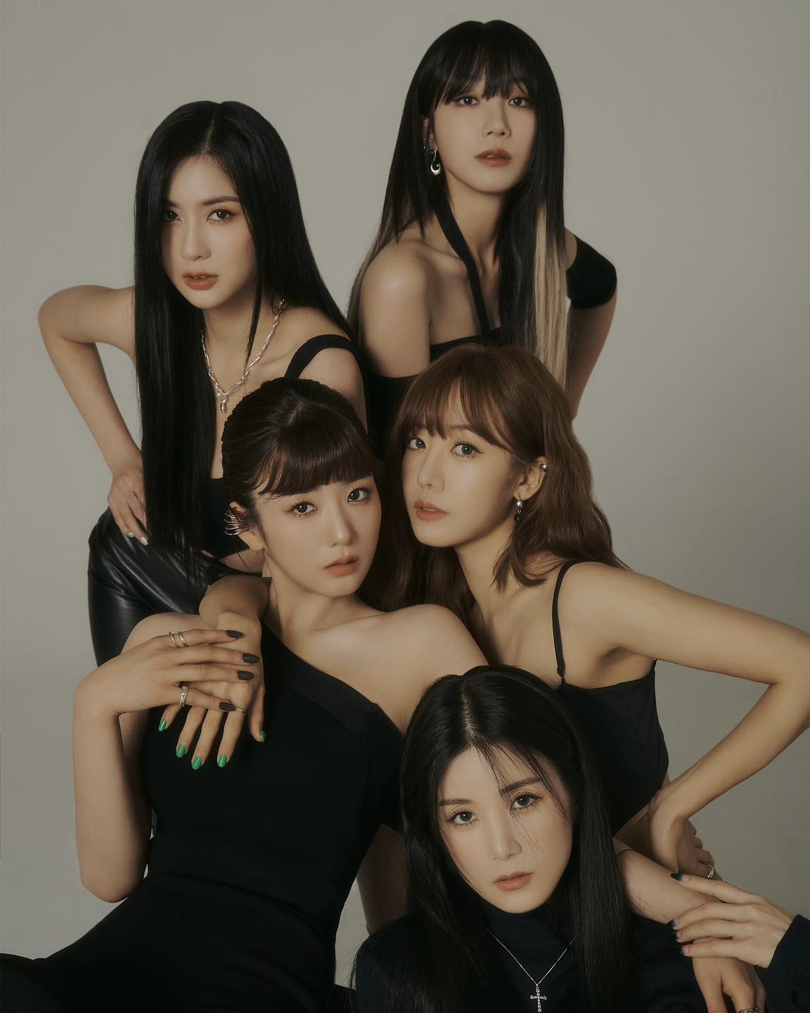 “RE: LOVE” được kỳ vọng sẽ không chỉ là món quà đặc biệt dành cho fan mà còn là minh chứng cho vị thế vững chắc của Apink trong làng nhạc K-pop sau 15 năm không ngừng nỗ lực