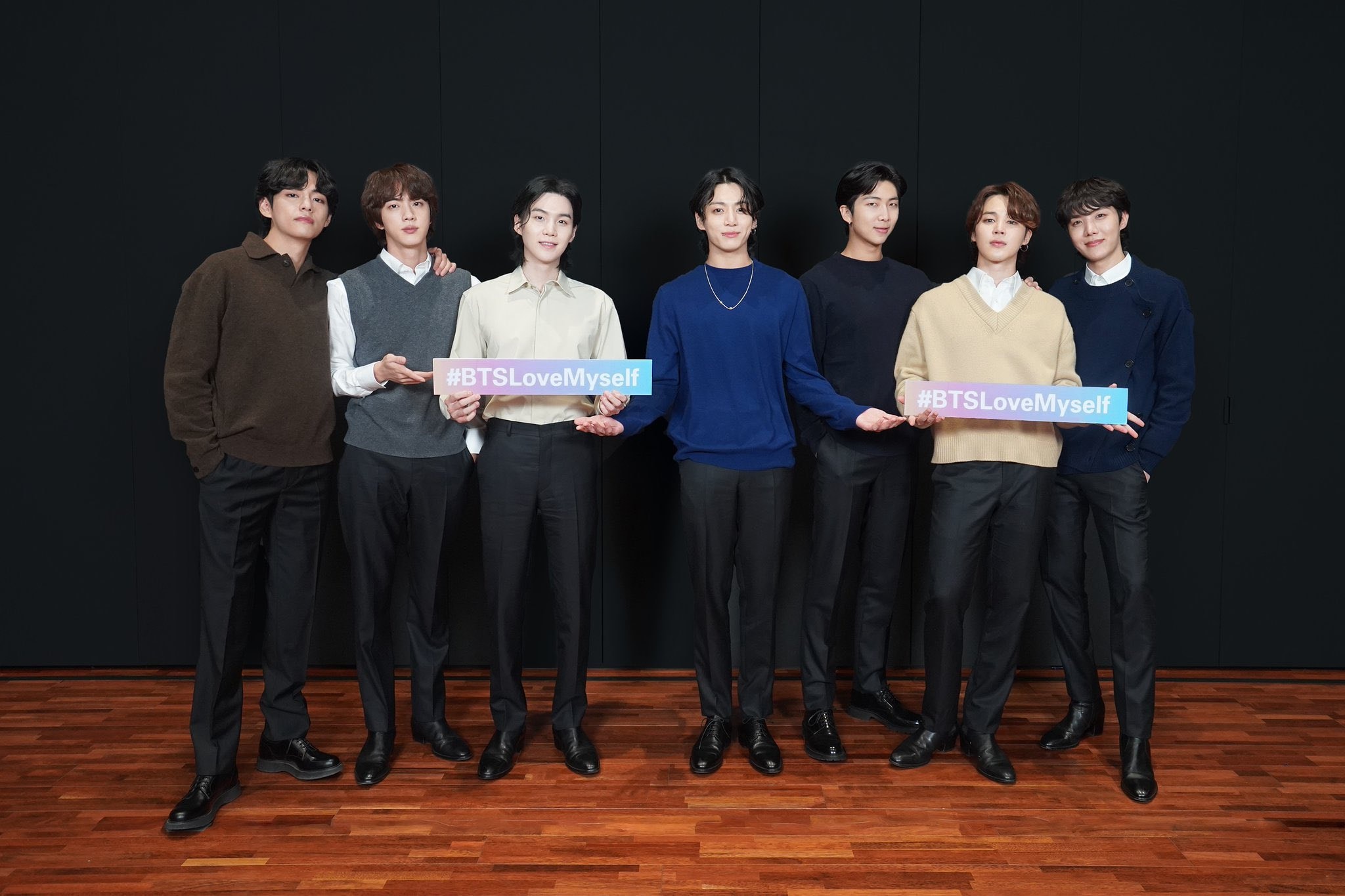 BTS trở thành ca sĩ Hàn Quốc đầu tiên nhận được Bằng khen của Tổng thống tại Lễ trao giải Good Donation Awards