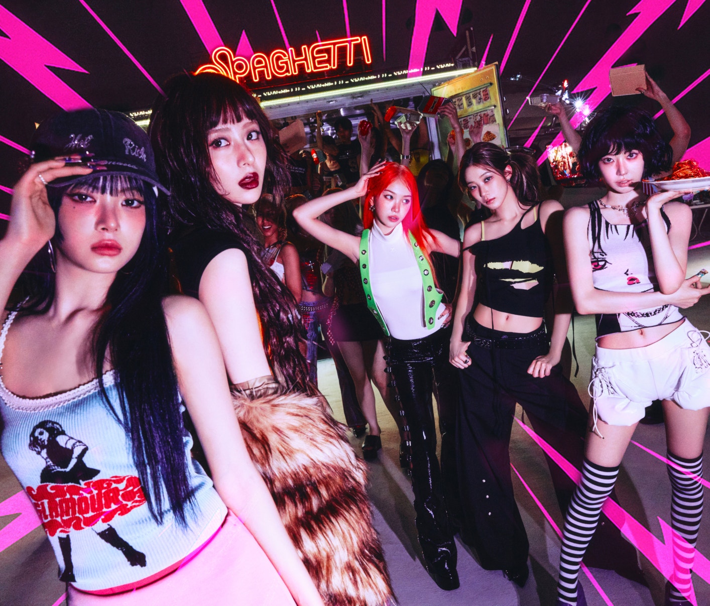 Le Sserafim cho thấy nhóm đang nối dài truyền thống của các đại diện Hàn Quốc ghi dấu ấn tại những sân khấu quốc tế uy tín