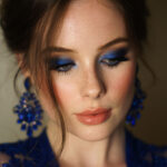 Tỏa sáng mùa lễ hội: Gợi ý các kiểu trang điểm hoàn hảo cho tiệc Giáng Sinh Phấn mắt xanh băng giá và son bóng