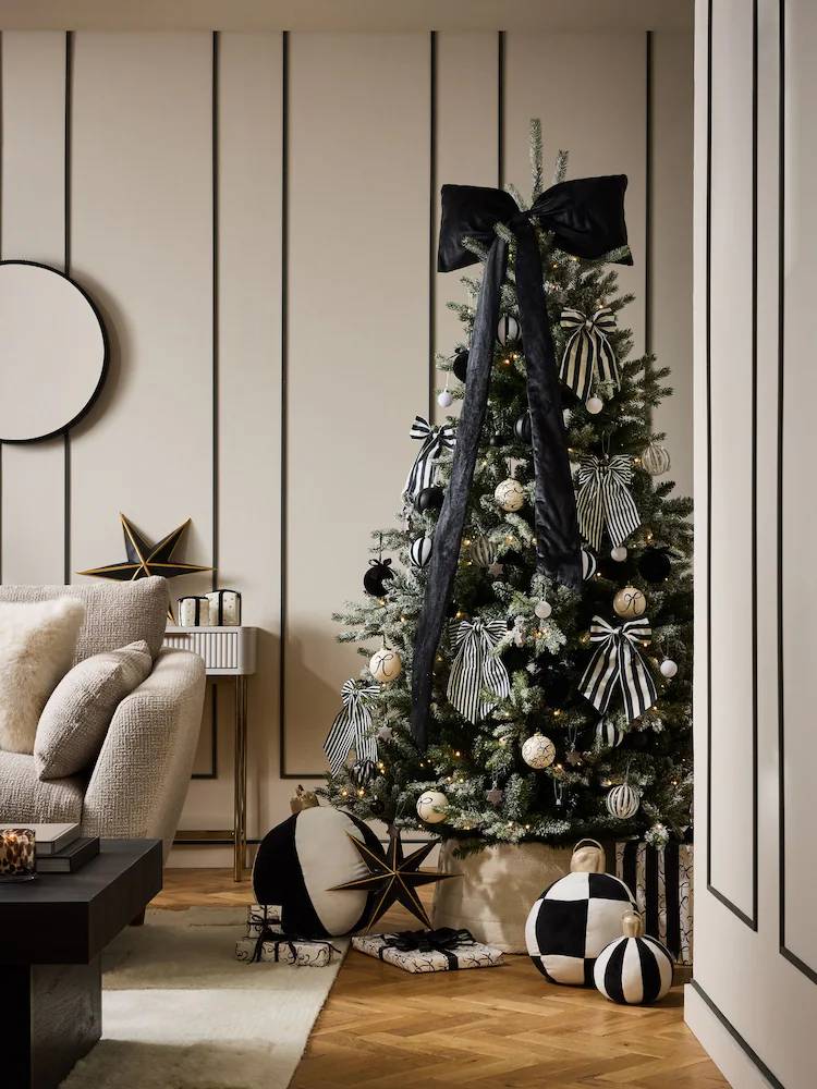 Khi sử dụng đúng cách, sắc đen tạo sự cân bằng và vẻ đẹp hiện đại