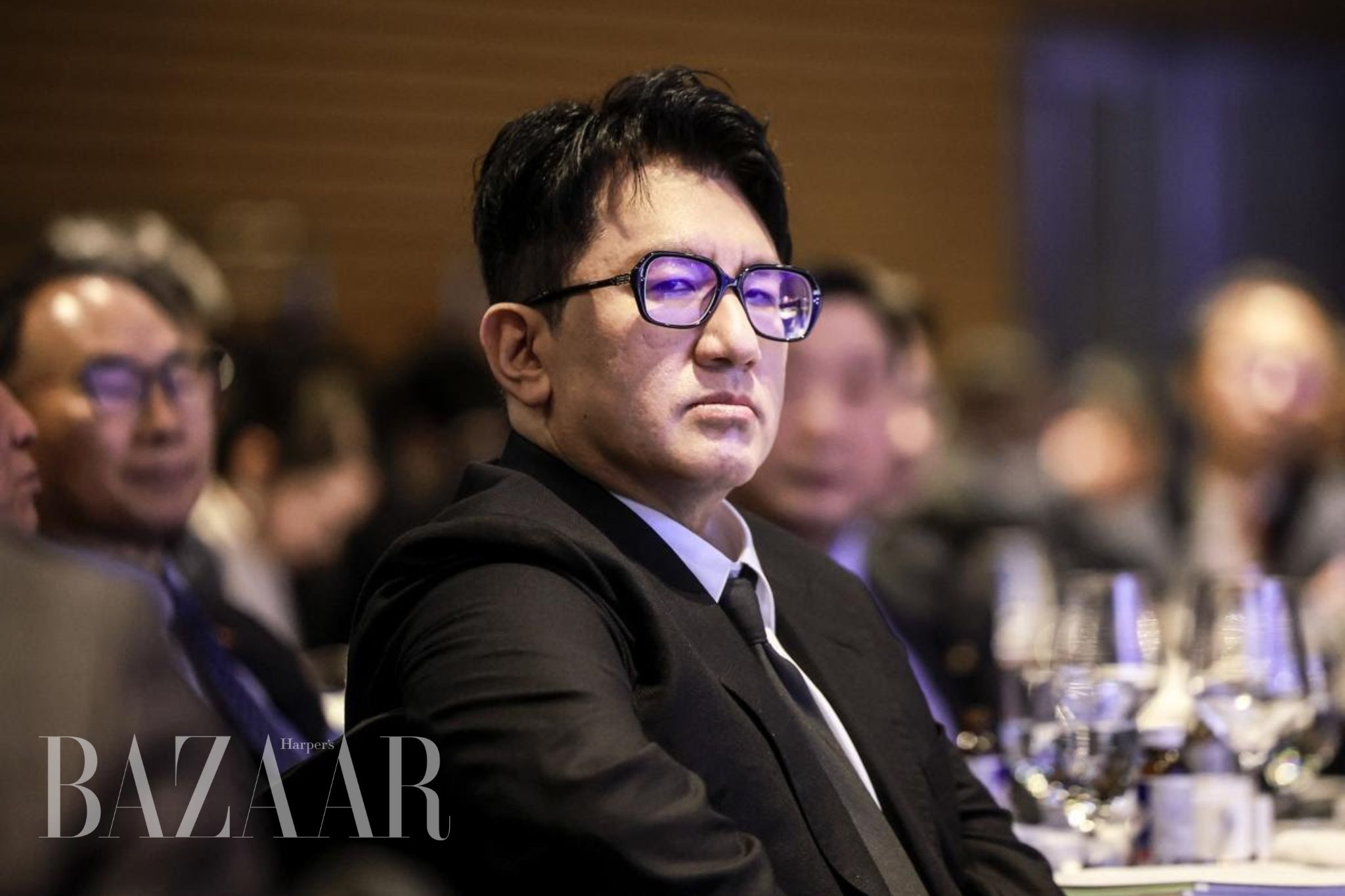 Cơ quan điều tra nghi ngờ rằng Chủ tịch Bang đã nhận được khoảng 30% lợi nhuận từ thương vụ bán cổ phần nói trên, với số tiền trục lợi bất chính ước tính lên tới khoảng 190 tỷ won