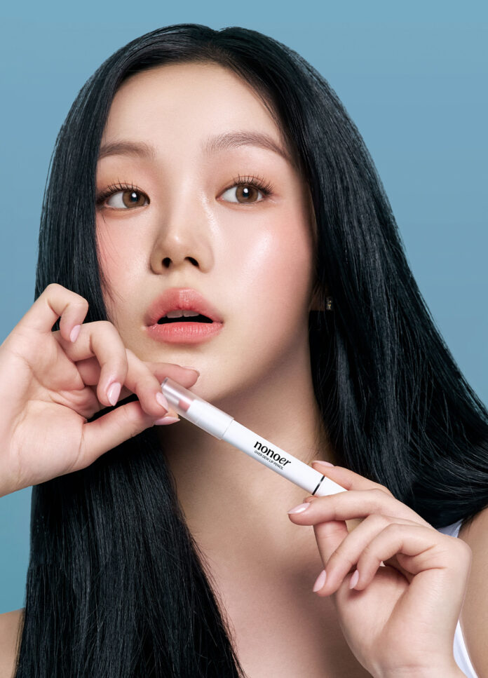 Bút kẻ viền môi đầu dẹp