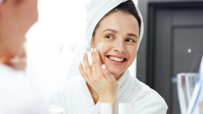 Dưỡng ẩm đầy đủ