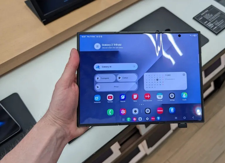 Điện thoại gập 3 màn hình Galaxy Z TriFold của Samsung (Ảnh: Internet)