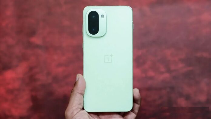 Điện thoại OnePlus 15R (Ảnh: Internet) Điện thoại OnePlus 15R (Ảnh: Internet)