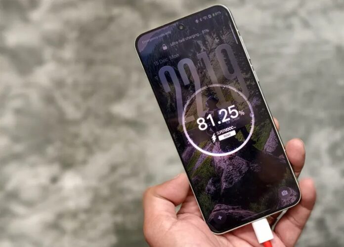 Sạc SuperVooc 80W của điện thoại OnePlus 15R (Ảnh: Internet) Sạc SuperVooc 80W của điện thoại OnePlus 15R (Ảnh: Internet)