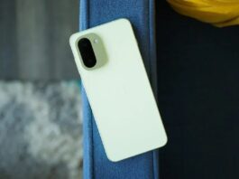 Chụp ảnh bằng điện thoại màn hình gập Galaxy Z Fold 5 trên bàn