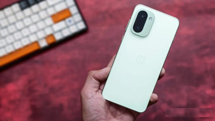 Điện thoại OnePlus 15R màu xanh lá cây (Ảnh: Internet)