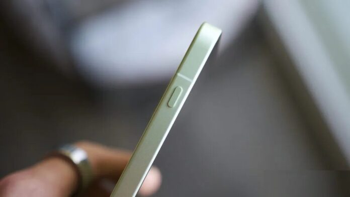 Phím Plus trên điện thoại OnePlus 15R (Ảnh: Internet) Phím Plus trên điện thoại OnePlus 15R (Ảnh: Internet)